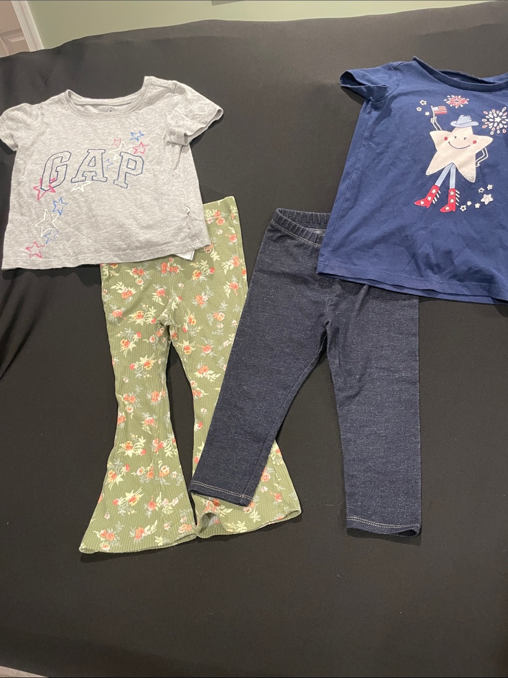 GAP Gray Logo Tee with Navy Star Graphic & Green Floral Bell Leggings